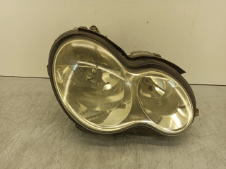 фара правая Mercedes-Benz C-Класс W203/S203/CL203 [рестайлинг] 2005, 2.2 л., CDi, OM 646.963, дизель, АКПП, серебристый, седан, задний привод, 0301166606