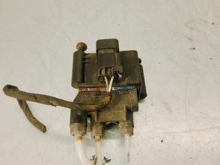 блок клапанов пневмоподвески Mercedes-Benz R-Класс W251 2009, 3.0 л., CDi, OM 642.950, дизель, АКПП, тёмно-синий, минивэн, полный привод, правый руль, 2513200158