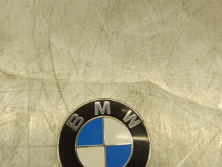 эмблема BMW 3 серия E90/E91 [рестайлинг] 2008, 2.0 л., D, N47 D20 A, дизель, 6МКПП, серебристый, седан, задний привод, 8219237