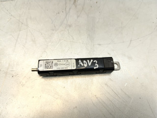 усилитель антенны Volkswagen Touareg 2 поколение [рестайлинг] 2015, 3.0 л., TDi, CVVA, дизель, АКПП, серый, внедорожник 5 дв., полный привод, 7P6035522