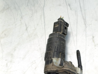 насос (моторчик) омывателя стекла Volkswagen Golf 6 поколение 2010, 2.0 л., TDi, CFGB, дизель, 6МКПП, чёрный, хетчбэк 3 дв., передний привод, 1K6955651