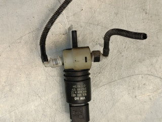 насос (моторчик) омывателя стекла Volkswagen Touareg 2 поколение [рестайлинг] 2015, 3.0 л., TDi, CVVA, дизель, АКПП, внедорожник 5 дв., полный привод, 1K6955651