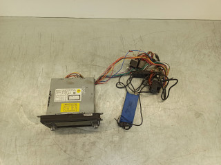 магнитола Volkswagen Tiguan 1 поколение 2009, 2.0 л., TDi, CBAB, дизель, АКПП, серебристый, внедорожник 5 дв., полный привод, 3C8035195