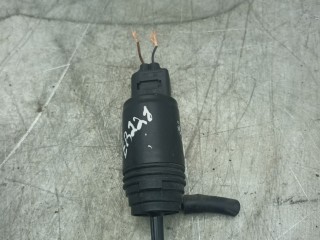 насос (моторчик) омывателя стекла BMW 1 серия E81/E87 [рестайлинг] 2010, 2.0 л., D, N47 D20 A, дизель, 6МКПП, серебристый, хетчбэк 5 дв., передний привод, правый руль, 67127199567, 23537610, 6934159