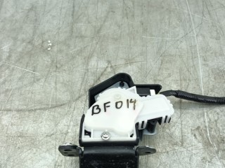 замок багажника Mazda CX-5 1 поколение 2014, 2.2 л., TD, SHY4, дизель, 6МКПП, внедорожник 5 дв., полный привод, KD7762310B