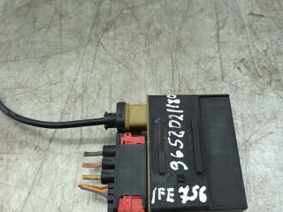 блок управления вентилятором (реле) Citroen C5 2 поколение 2008, 2.0 л., HDi, RHR (DW10BTED4), дизель, 6МКПП, универсал, передний привод, 9652021180