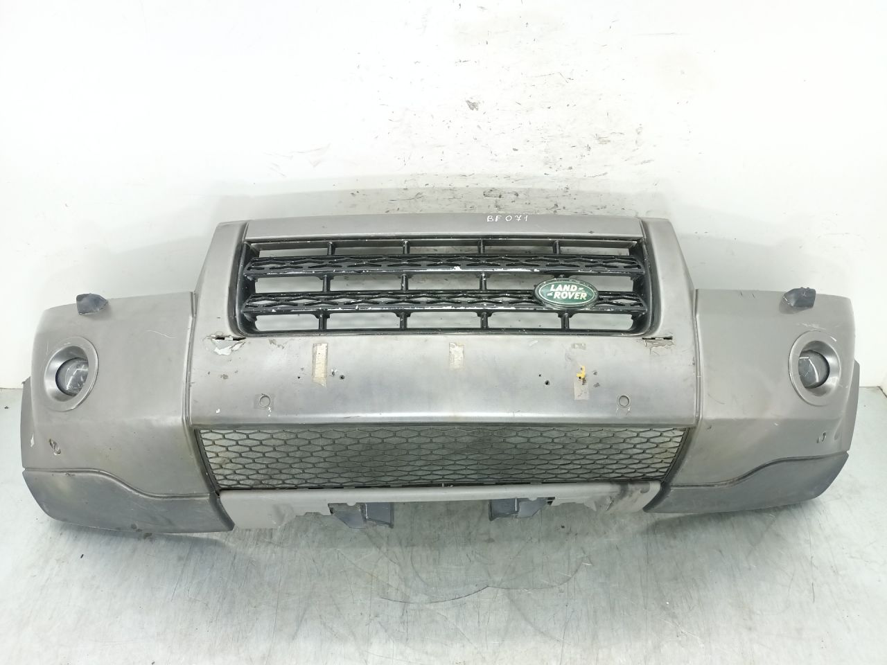 бампер передний Land Rover Freelander 2 поколение 2010, 2.2 л., D, 224DT, дизель, 6МКПП, внедорожник 5 дв., полный привод - фото №1