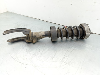 стойка передняя правая Volkswagen Touareg 2 поколение [рестайлинг] 2015, 3.0 л., TDi, CVVA, дизель, АКПП, внедорожник 5 дв., полный привод, 7P6413032AN