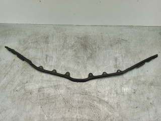 уплотнитель подкапотного пространства BMW 1 серия E81/E87 [рестайлинг] 2010, 2.0 л., D, N47 D20 A, дизель, 6МКПП, серебристый, хетчбэк 5 дв., передний привод, правый руль, 51768045443, 8045443