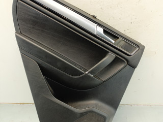 обшивка двери задняя левая Volkswagen Touareg 2 поколение [рестайлинг] 2015, 3.0 л., TDi, CVVA, дизель, АКПП, внедорожник 5 дв., полный привод, 7P6867215AH