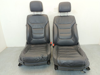 салон (комплект сидений) Volkswagen Touareg 2 поколение [рестайлинг] 2015, 3.0 л., TDi, CVVA, дизель, АКПП, внедорожник 5 дв., полный привод, 4M4881105F, 4M4881105A