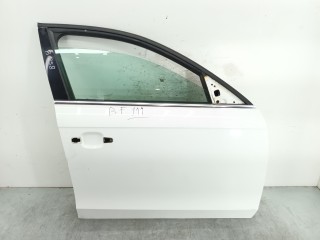 дверь передняя правая Audi A4 B8/8K 2010, 2.0 л., TDi, CAGA, дизель, 6МКПП, седан, передний привод, 8K0831052J