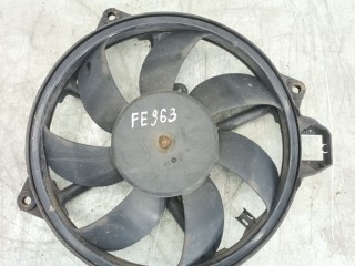 вентилятор радиатора Renault Megane 3 поколение 2011, 1.9 л., DCi, F9Q 872, дизель, 6МКПП, серебристый, хетчбэк 5 дв., передний привод, правый руль, 214810898R