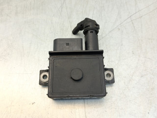 реле накала свечей BMW 1 серия E81/E87 [рестайлинг] 2007, 2.0 л., D, N47 D20 A, дизель, 6МКПП, хетчбэк 5 дв., задний привод, 779800003