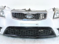 передняя часть (ноускат) Kia Rio 2 поколение [рестайлинг] 2010, 1.5 л., CRDi, дизель, 5МКПП, серебристый, хетчбэк 5 дв., передний привод, правый руль - фото №2