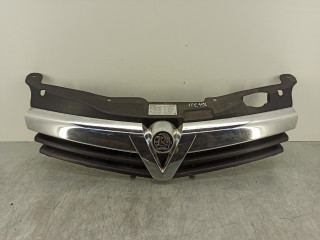 решетка радиатора Opel Astra H 2006, 1.8 л., i, Z 18 XE, бензин, 5МКПП, чёрный, хетчбэк 3 дв., передний привод, 13108466