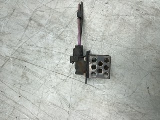 Сопротивление вентилятора охлаждения Renault Megane 3 поколение 2011, 1.9 л., DCi, F9Q 872, дизель, 6МКПП, серебристый, хетчбэк 5 дв., передний привод, правый руль, M142561069