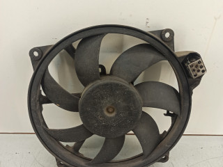 вентилятор радиатора Renault Megane 3 поколение 2009, 1.6 л., i, K4M 858, бензин, 6МКПП, серебристый, купе, передний привод, правый руль, 214810028R