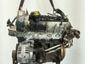 двигатель Volkswagen Golf 4 поколение 2002, 1.6 л., i, AZD, бензин, 5МКПП, хетчбэк 5 дв., передний привод, AZD - фото №2