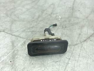 кнопка открытия багажника Renault Megane 3 поколение [2-й рестайлинг] 2014, 1.5 л., DCi, K9K 656, дизель, 6МКПП, хетчбэк 5 дв., передний привод, 8200385515