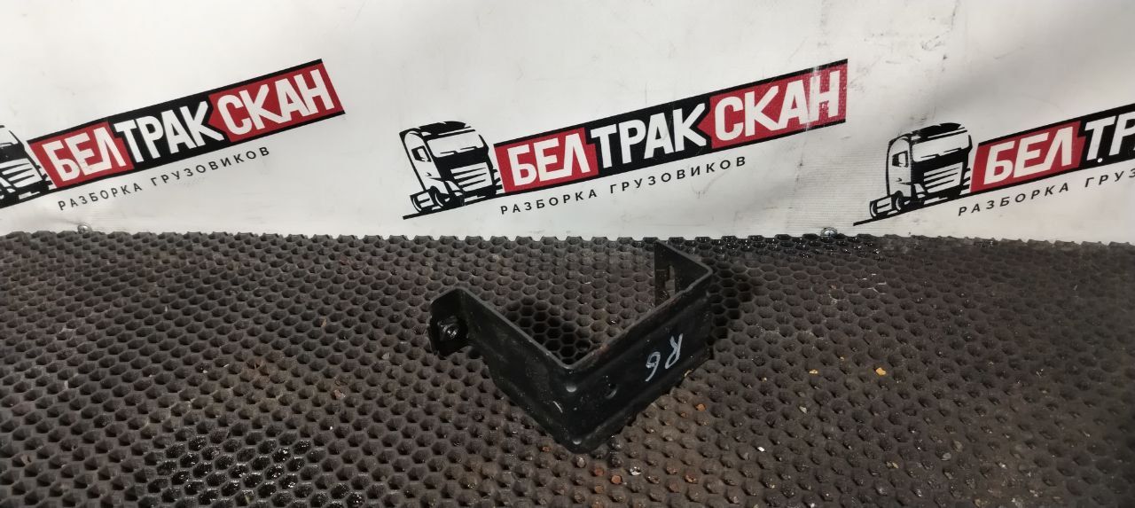 кронштейн (крепление) Scania G 5 серия 2013, 12.7 л., DC 13.112, дизель, МКПП, white ivory, задний привод, 1777436 - фото №1