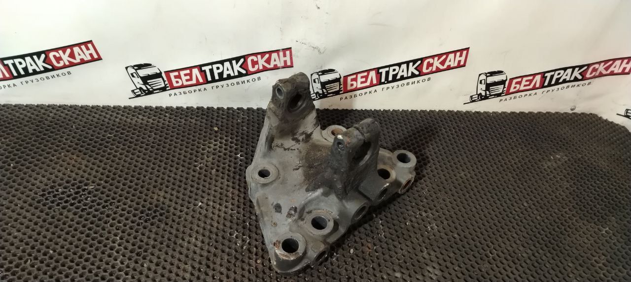 кронштейн рессоры Scania R 5 серия 2013, 12.7 л., DC 13.112, дизель, АКПП, red chilli, задний привод, 1785815 - фото №1