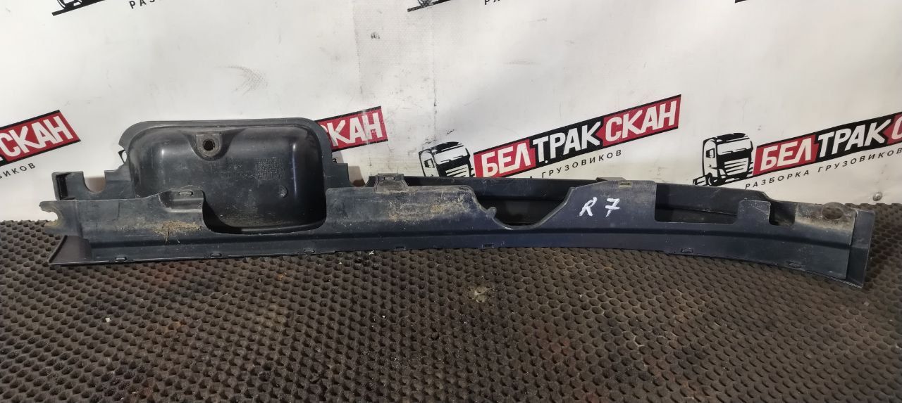 молдинг лобового стекла Scania R 5 серия 2012, 12.7 л., DC 13.121, дизель, АКПП, white ivory, задний привод, 1451270, 1451781, 1451776 - фото №1