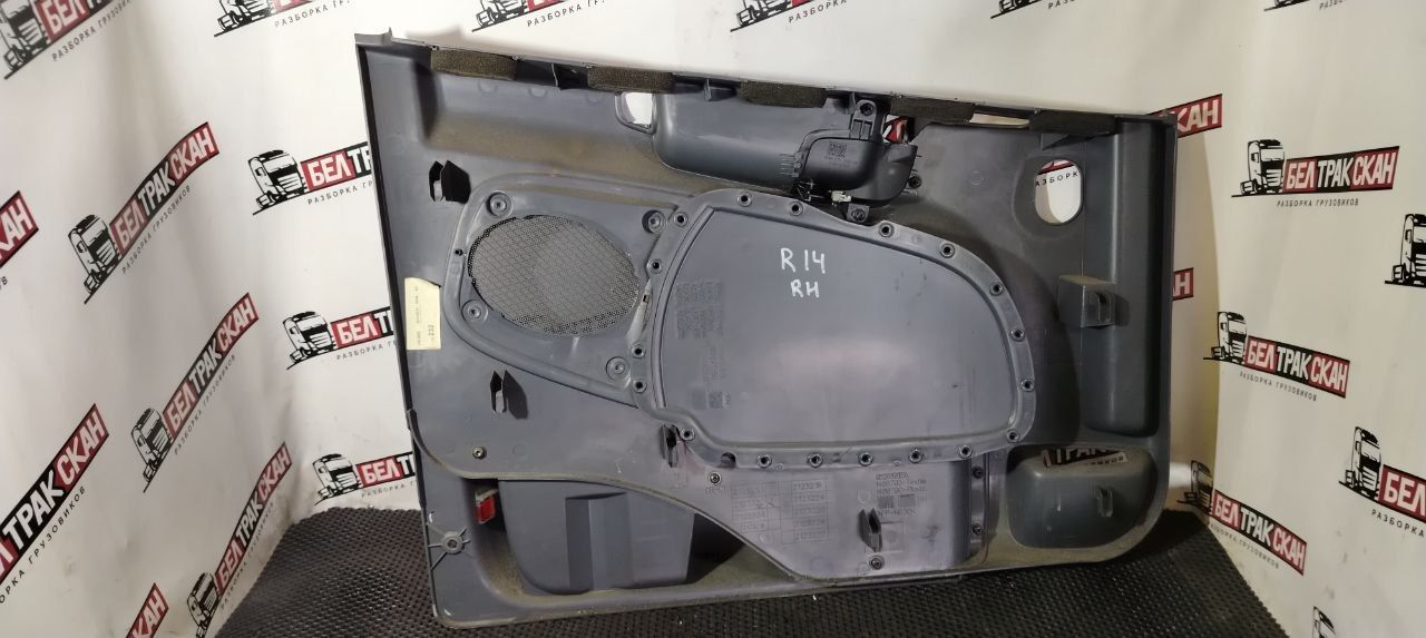 обшивка салона Scania R 5 серия 2013, 12.7 л., DC 13.112, дизель, АКПП, white ivory, задний привод, 2123232, 1897552, 2123228, 1897548 - фото №1