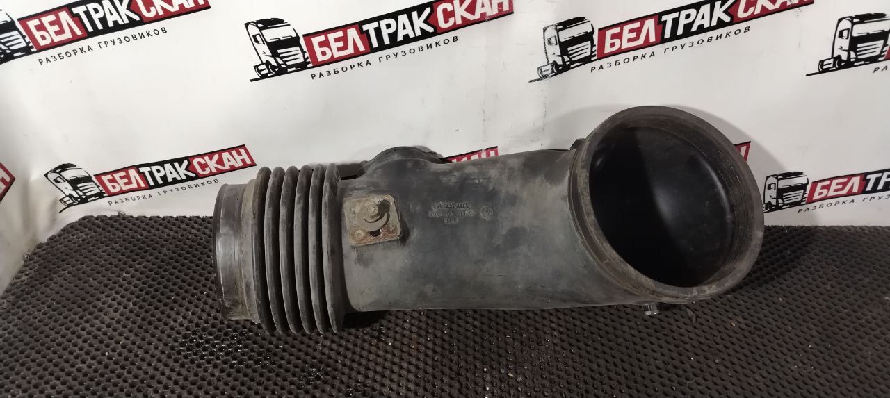 воздуховод Scania R 5 серия 2013, 12.7 л., DC 13.112, дизель, АКПП, white ivory, задний привод, 2094103, 1727876 - фото №1