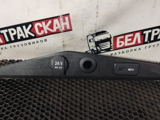 накладка на торпедо (консоль) Scania R 6 серия 2020, 2097449