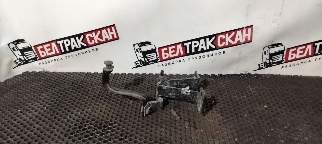 кронштейн (крепление) Scania R 5 серия 2012, 12.7 л., DC 13.121, дизель, АКПП, white ivory, задний привод, 1772724 - фото №1