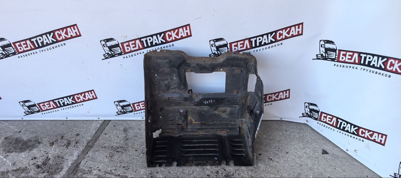 полка аккумулятора Scania R 5 серия 2013, 2140666, 1485946, 1386799, 1377417, 1364409, 1347806, 1447158 - фото №1