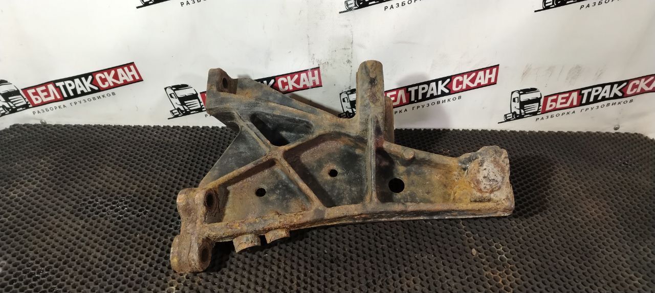 крепление бампера Scania R 5 серия 2010, белый, задний привод, 1431599 - фото №1