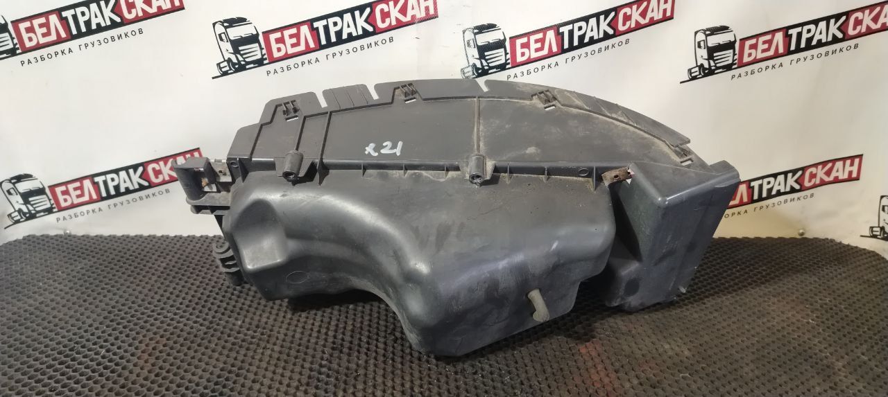 крепление фары правой Scania R 5 серия 2011, 11.7 л., DC 12.15, дизель, АКПП, white ivory, задний привод, 1936675, 1790007, 1431921 - фото №1