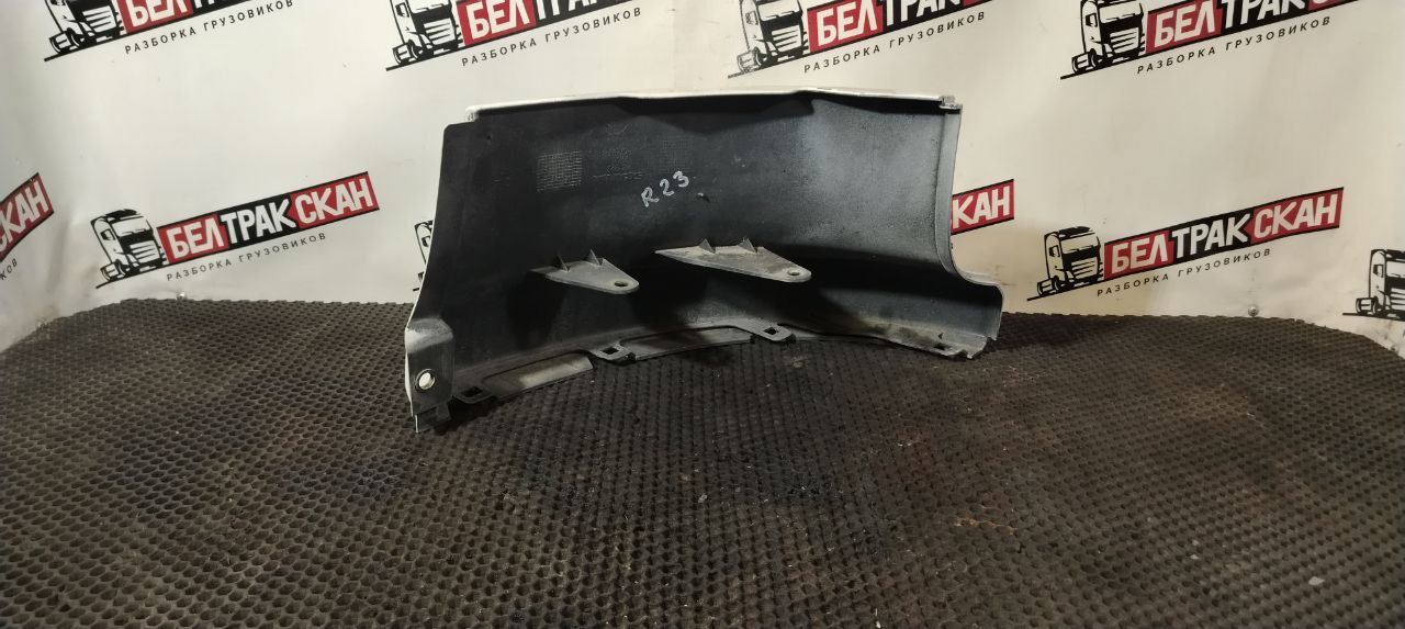 Накладка (ресничка) фары правая Scania R 5 серия 2012, 11.7 л., DC 12.15, дизель, АКПП, white ivory, задний привод, 1431923 - фото №1