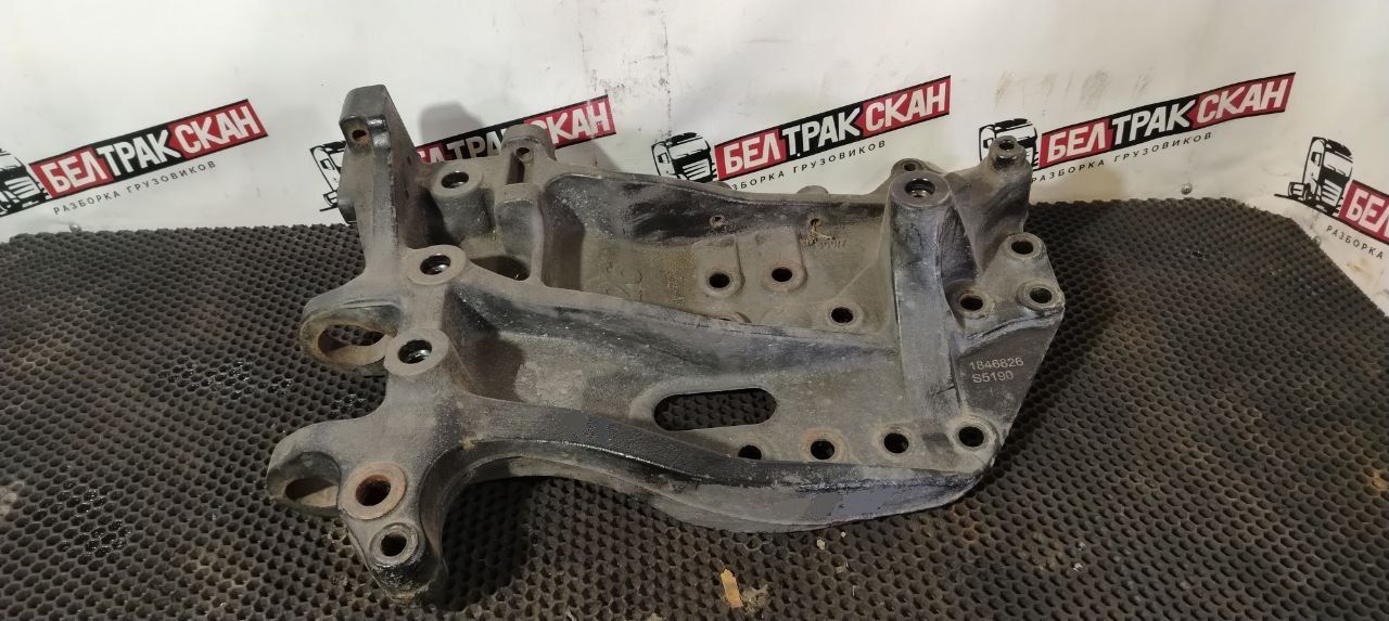 Крепление бампера переднего Scania R 5 серия 2013, 1846826 - фото №1