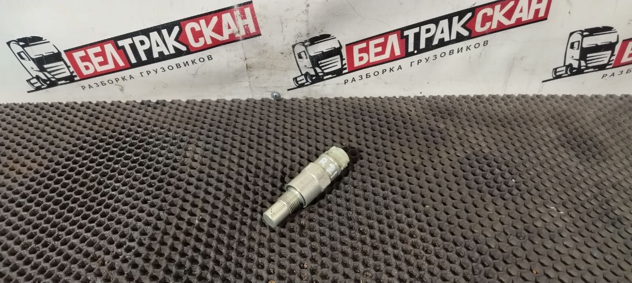 датчик скорости Scania R 5 серия 2011, 11.7 л., DC 12.15, дизель, АКПП, white ivory, задний привод, 2284722, 2051403, 1852113, 1742947, 1516563, T20, 2279230, 2593486, 2650294, 2863803, 2989968 - фото №1