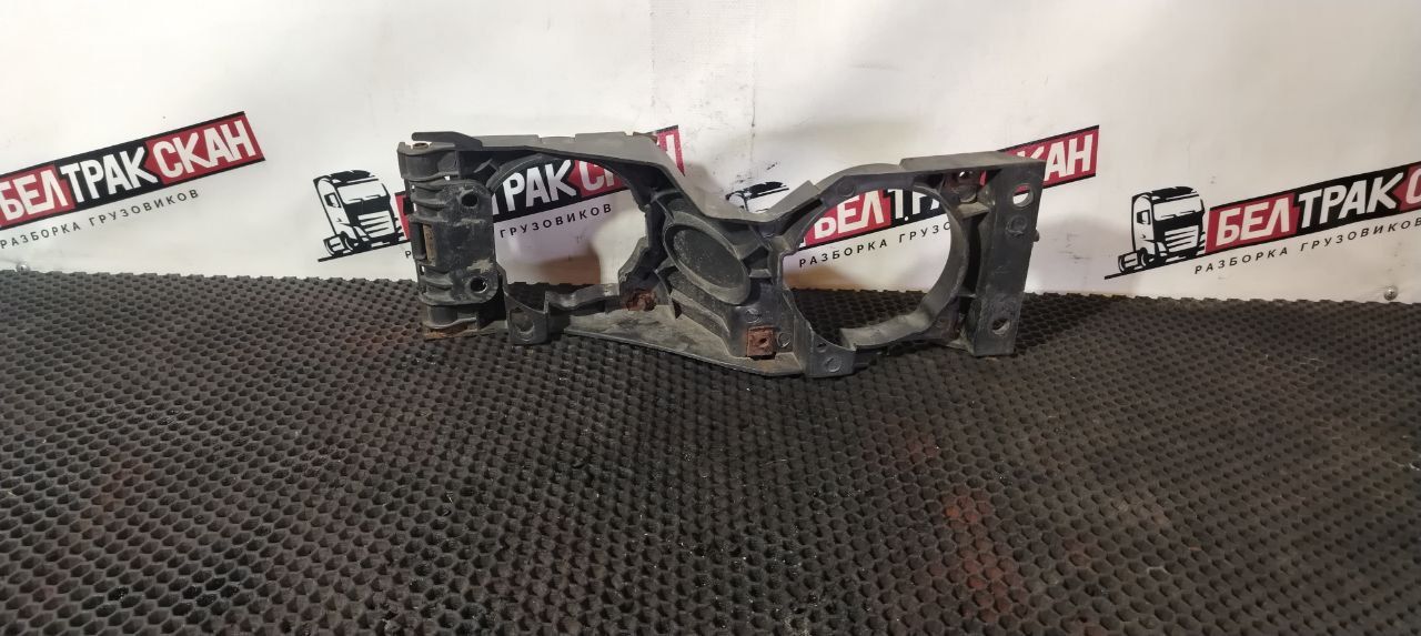 рамка фары противотуманной левой Scania R 5 серия 2013, 12.7 л., DC 13.121, дизель, АКПП, blue baltic, задний привод, 1786695, 1786693, 1523882, 1492258 - фото №1