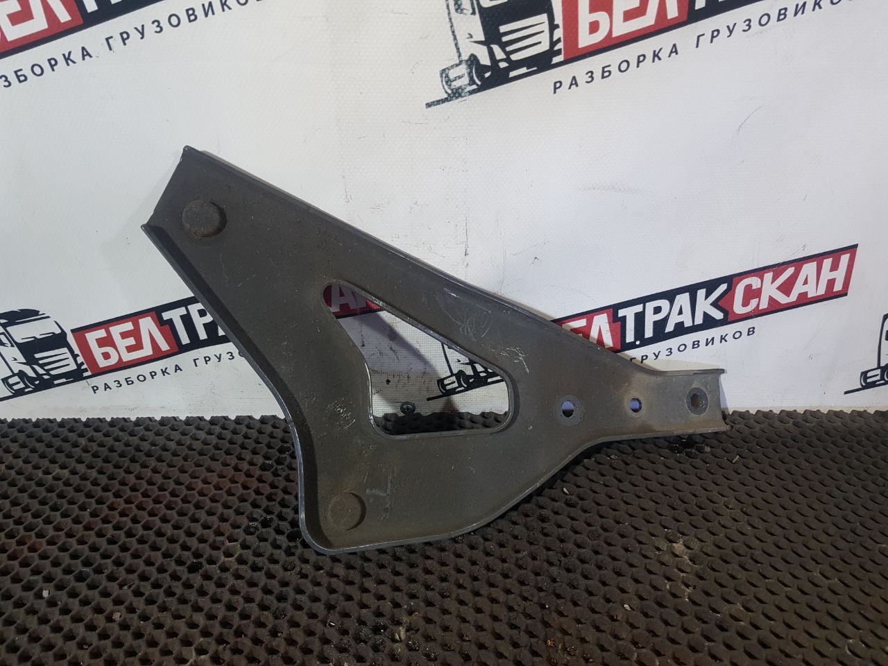 подножка Scania R 6 серия 2021, 12.7 л., DC 13.148, дизель, АКПП, white ivory, задний привод, 2353630 - фото №1