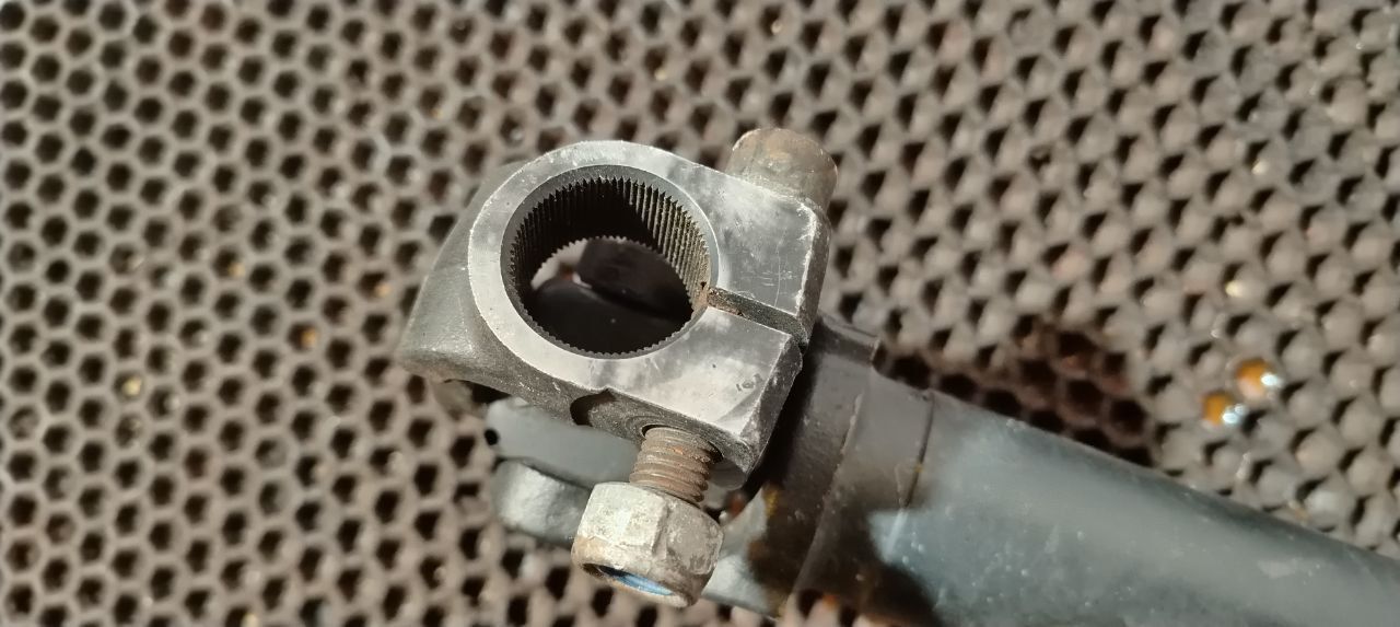 рулевой карданчик Scania R 5 серия 2013, 12.7 л., DC 13.112, дизель, АКПП, задний привод, 1540426, 1784690, 2812444, 2961506, 1480783, 1541653 - фото №1