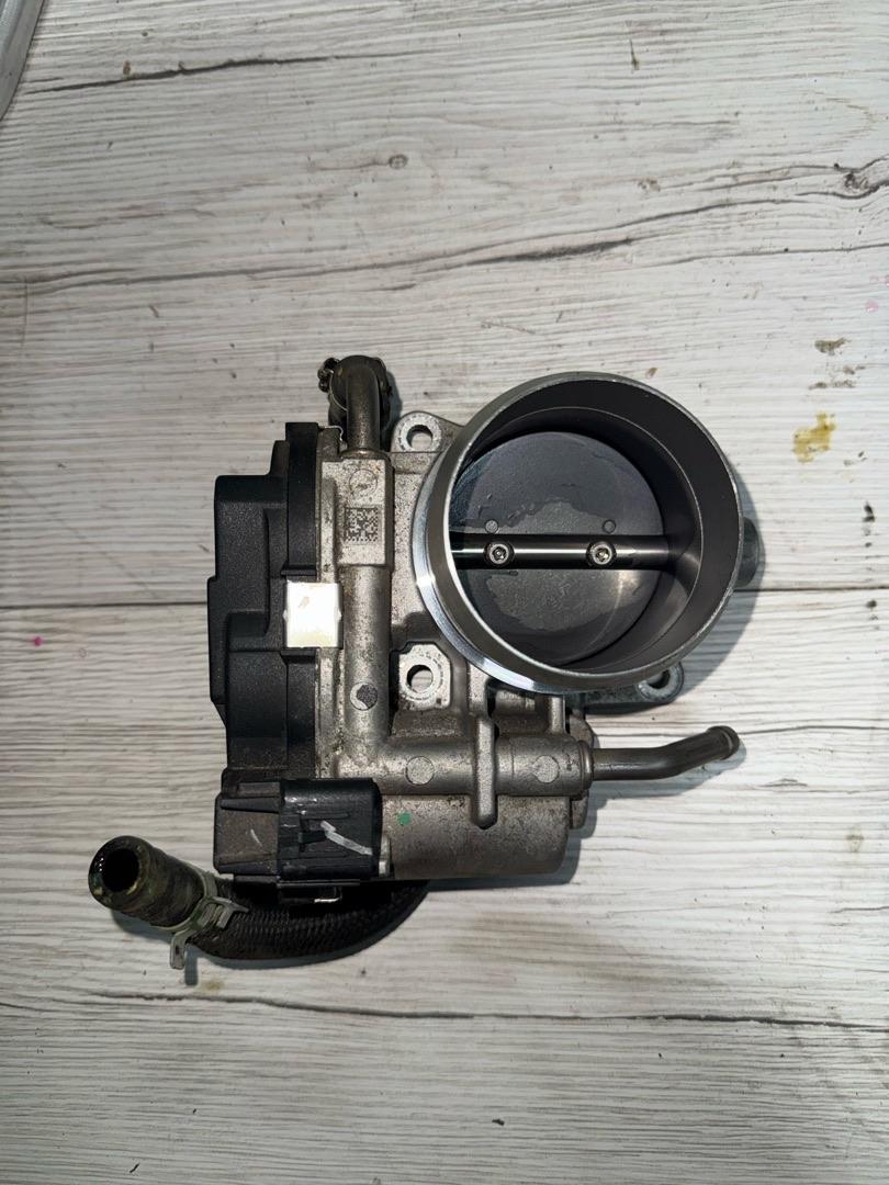 заслонка дроссельная Jeep Wrangler 4 поколение 2019, 2.0 л., бензин, 04893625AB - фото №1