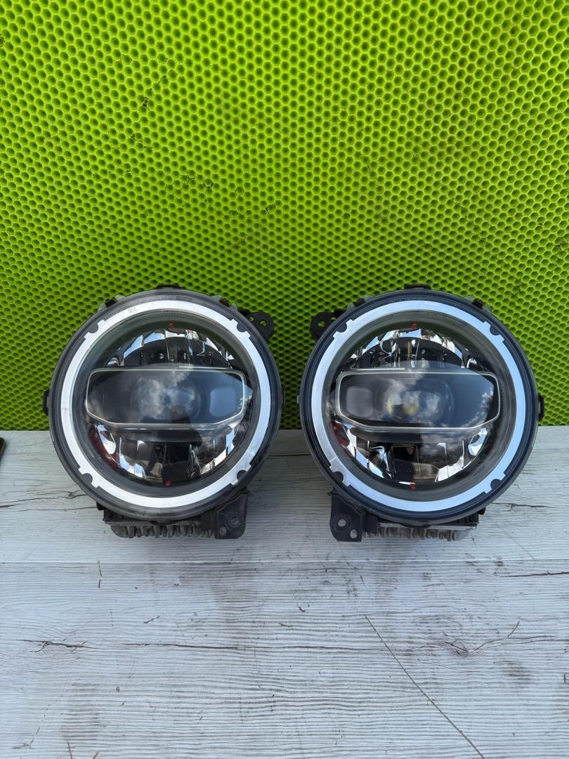 фара Jeep Wrangler 4 поколение JL 2021, 2.0 л., гибрид, 55112878AC, 55112879AD - фото №1