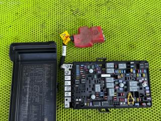 блок предохранителей Jeep Wrangler 4 поколение JL 2021, 2.0 л., гибрид, 68520857AA