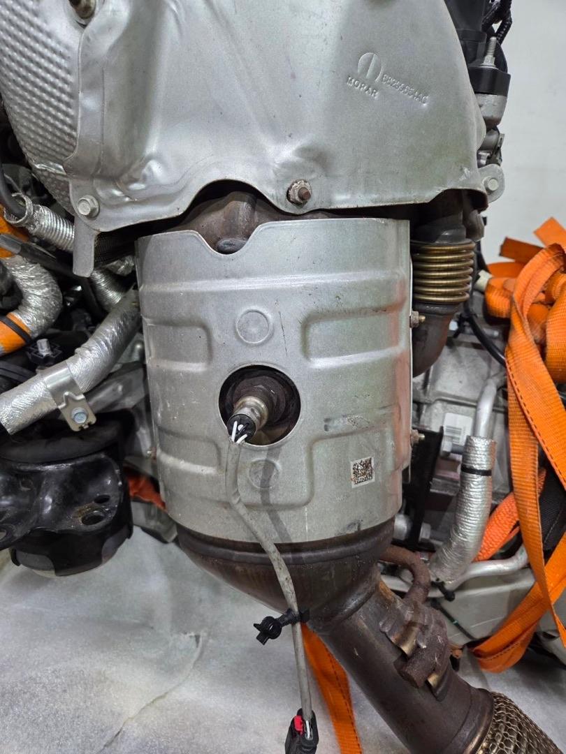 катализатор Jeep Wrangler 4 поколение JL 2021, 2.0 л., гибрид, P68412141AE - фото №1