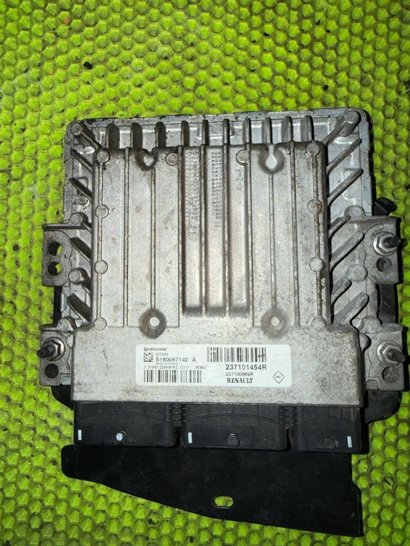 блок управления двигателем Renault Scenic 3 поколение 2012, 1.5 л., K9K 837, дизель, 237101454R, 237100669R - фото №1