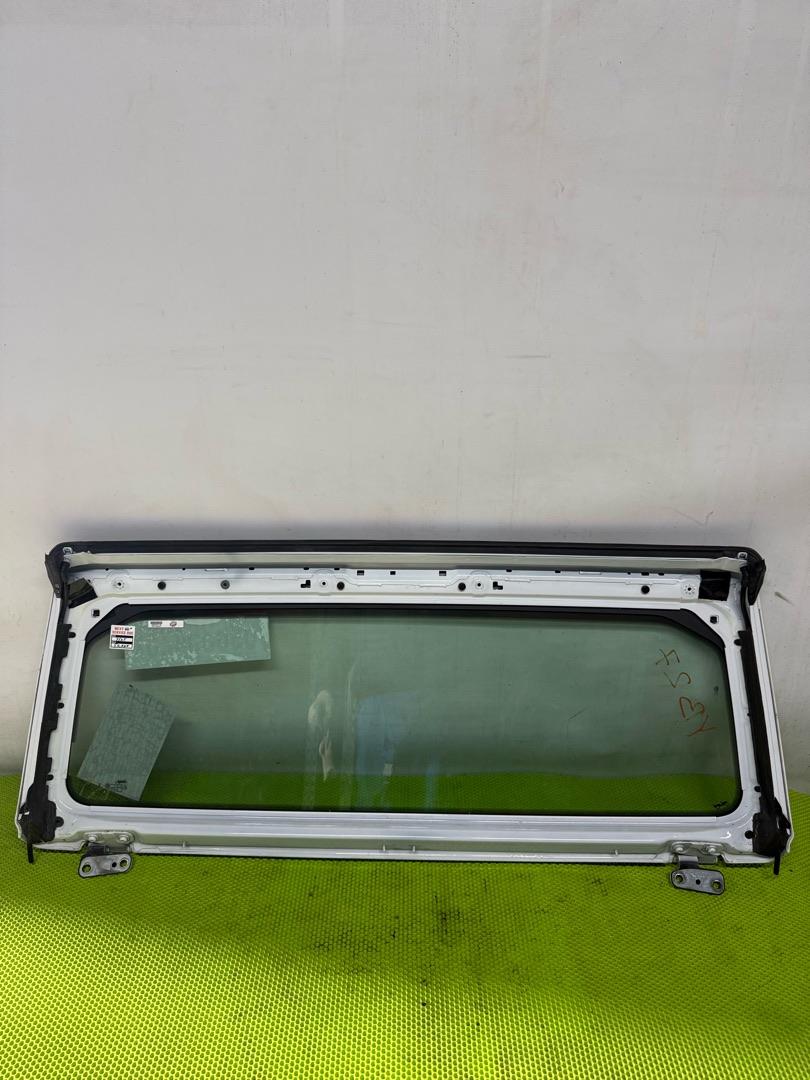 стекло лобовое Jeep Wrangler 4 поколение JL 2021, 2.0 л., гибрид - фото №1