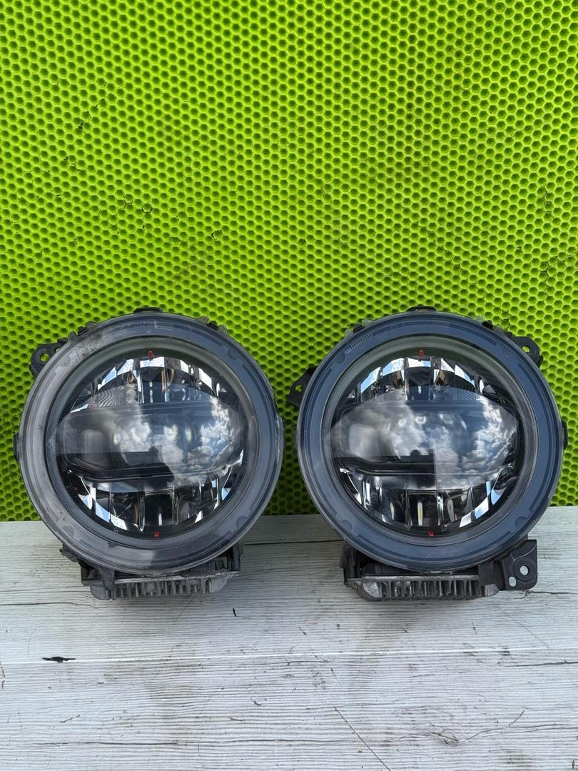 фара Jeep Wrangler 4 поколение JL 2021, 2.0 л., гибрид, 68596461AA, 68596460AA - фото №1