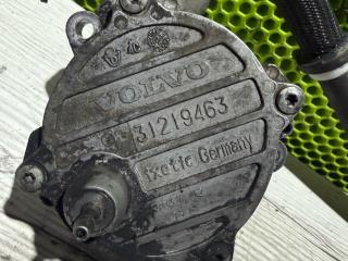 насос вакуумный Volvo XC70 2 поколение 2011, 2.4 л., дизель, 31219463