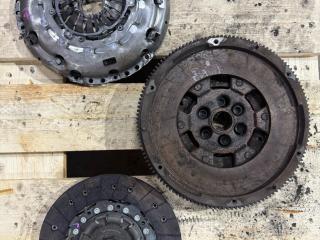 комплект сцепления Volkswagen Passat B7 2012, 2.0 л., дизель, CFF, CFG, 03L105266DJ