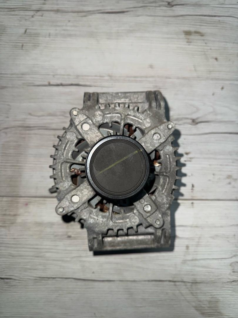 генератор Jeep Wrangler 4 поколение 2019, 2.0 л., бензин, 56029762AA - фото №1